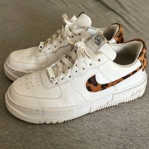 NIKE AIR FORCE 1 PIXEL SE LEOPARD Sz 7